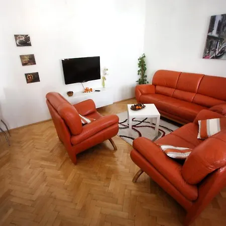 U Areny Apartment